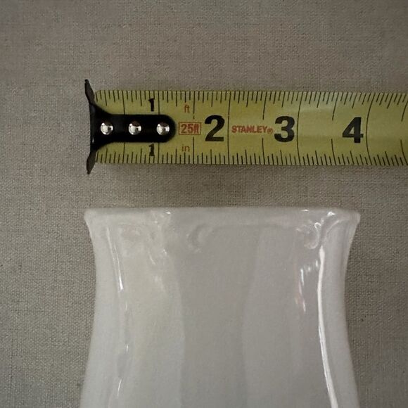 Cream ceramic toothbrush holder with text -  rim detailed edges - set of… - Picture 6 of 6